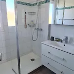 Vog Ou Sur L'ile Des Marinas Au Cap D'agde * 아그