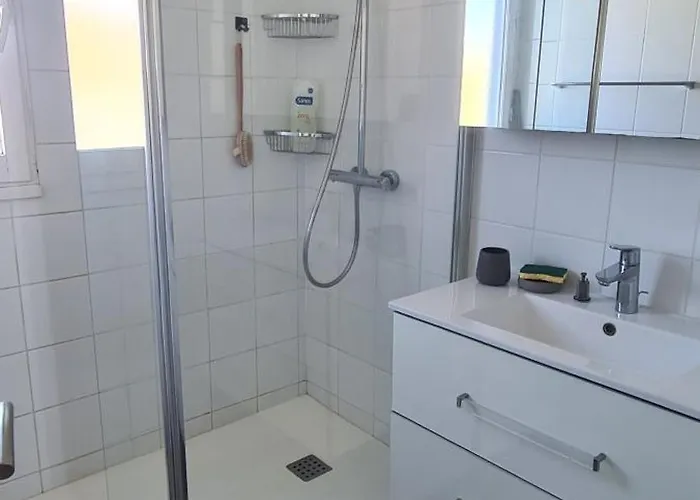 Vog Ou Sur L'ile Des Marinas Au Cap D'agde * アグド