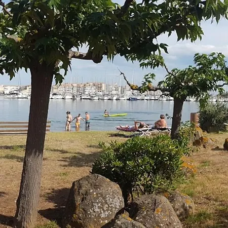 Vog Ou Sur L'ile Des Marinas Au Cap D'agde * Agde